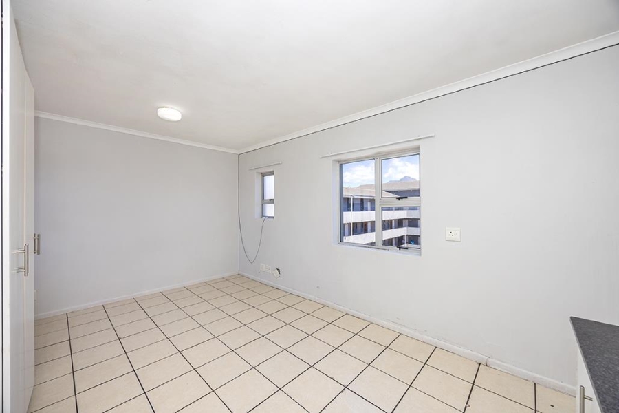 1 Bedroom Property for Sale in Maitland Western Cape